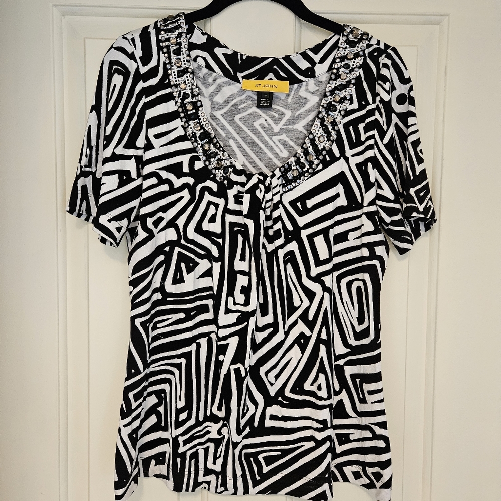 St. John Black & White Short Sleeve Top